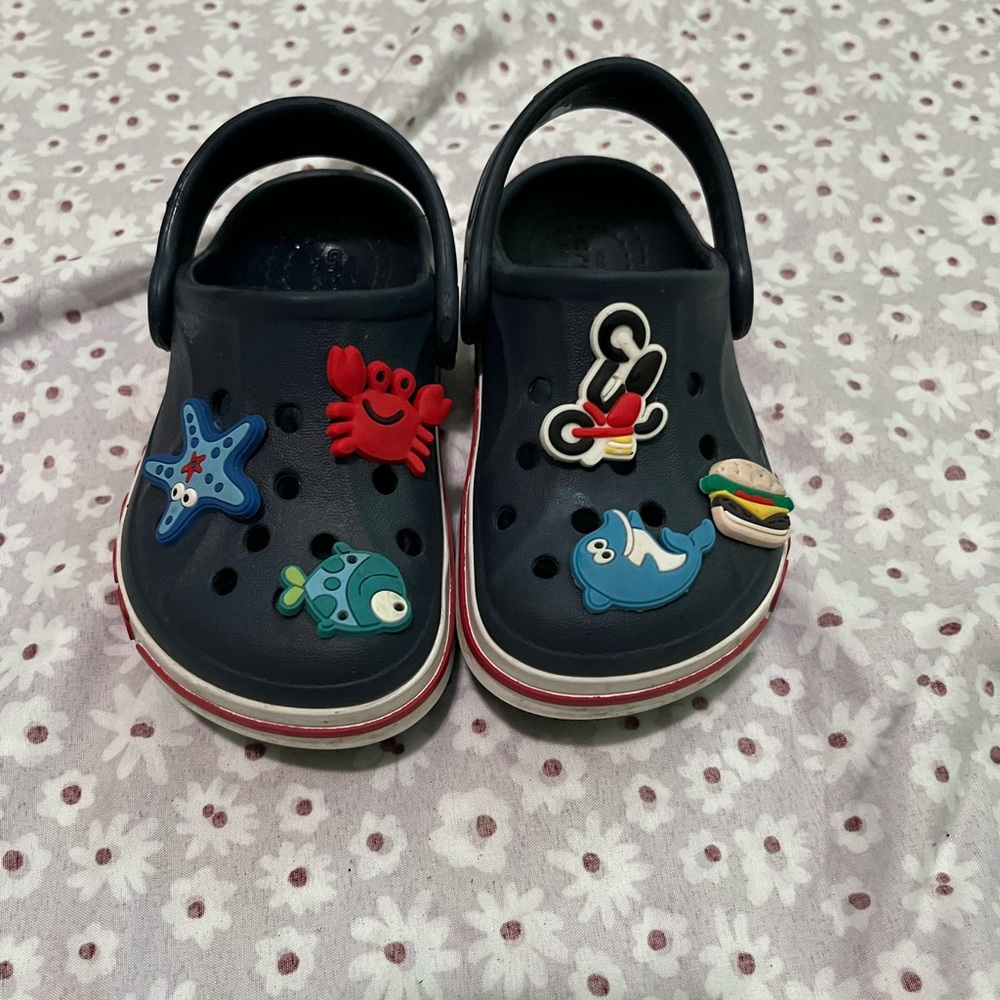 CROCS Kids Navy Water Shoes with Fun Charms
